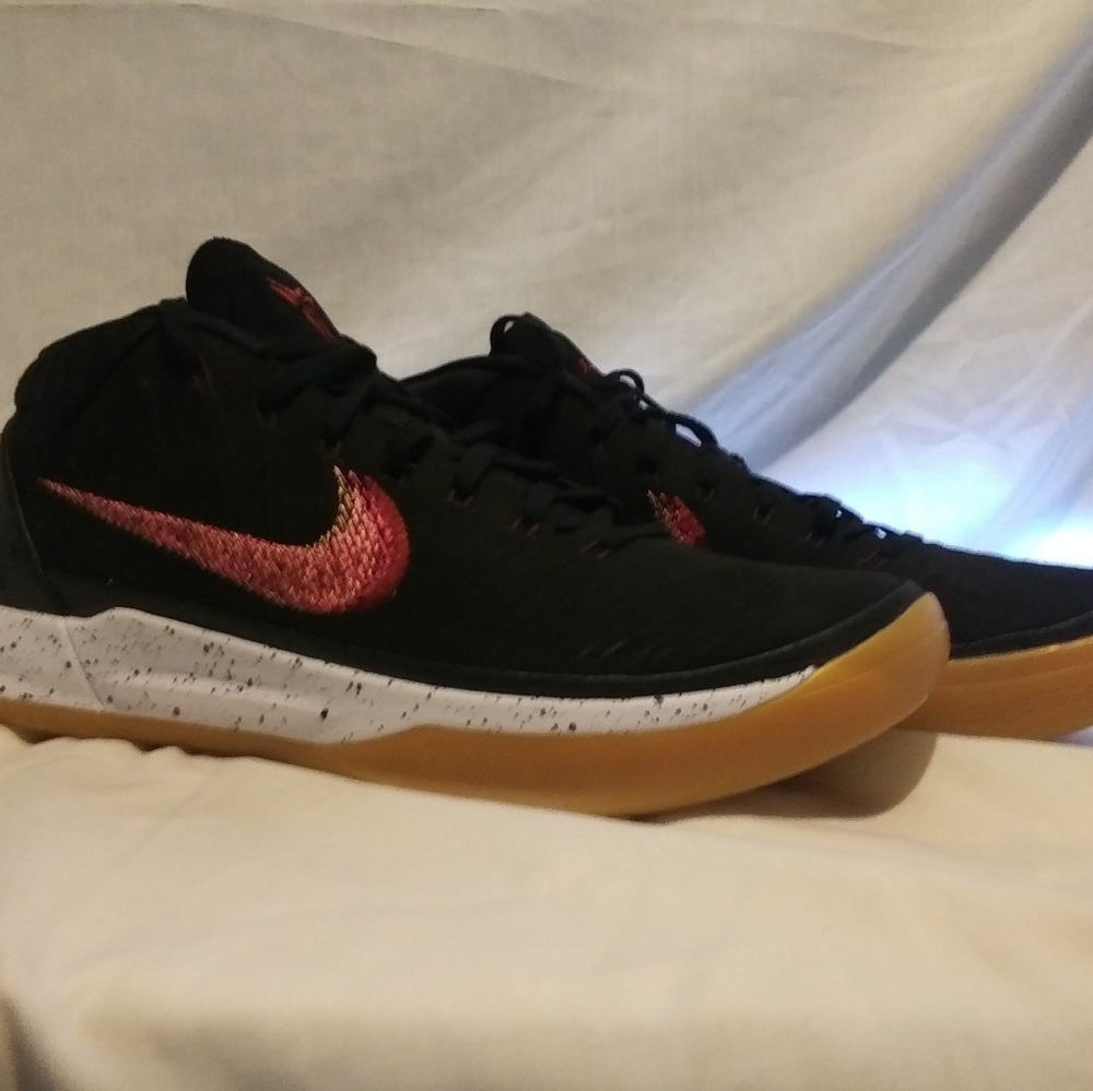 Nike Kobe A.D. Mid "Black Gum" Size 10.5 NWOB